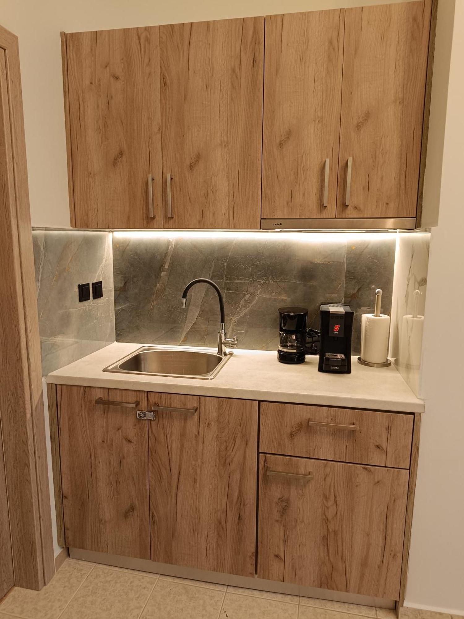 Giorgio Patrasso - Micro Apartment In The Center Of パトラ エクステリア 写真