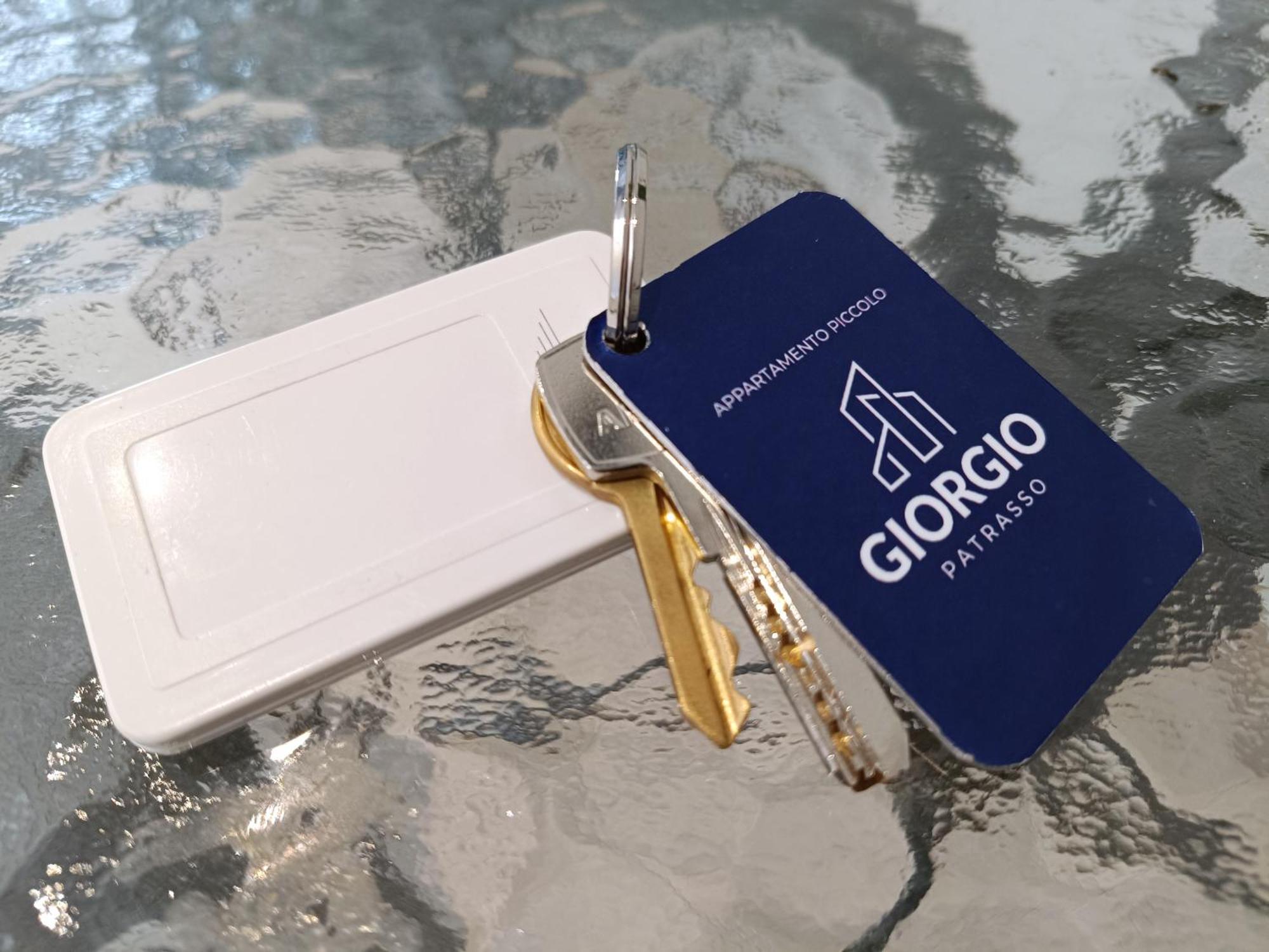 Giorgio Patrasso - Micro Apartment In The Center Of パトラ エクステリア 写真